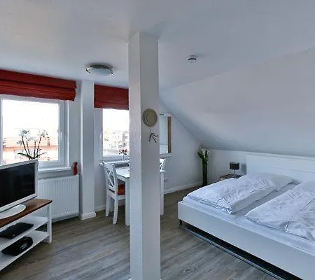 Haus Broenshoog, 11 In Strandnaher Lage *